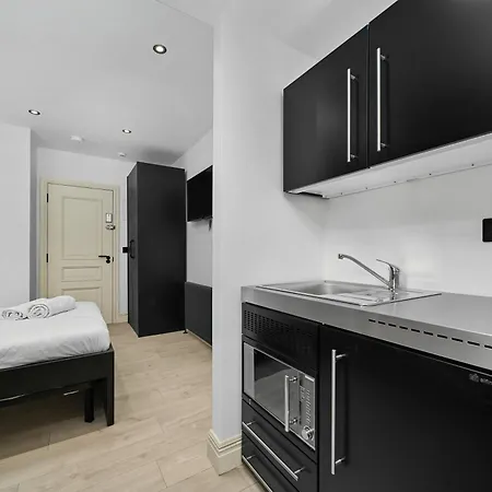 Nine Elms Modern Studio Apartments London Exterior photo
