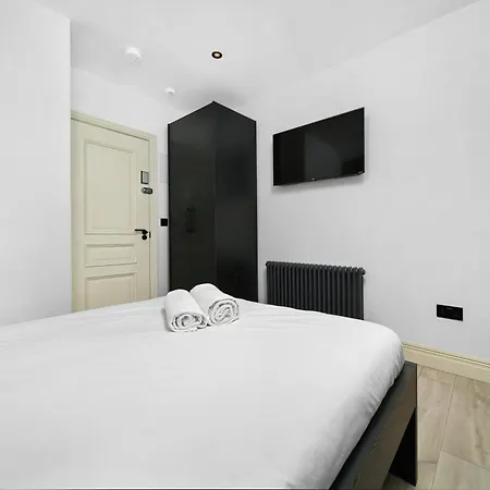 Nine Elms Modern Studio Apartments London Exterior photo