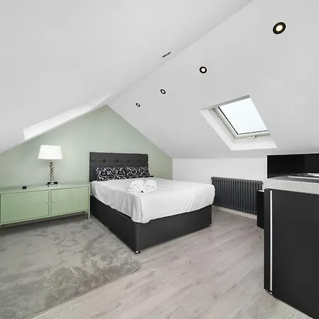 Nine Elms Modern Studio Apartments London Exterior photo