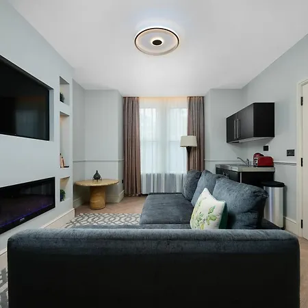 Nine Elms Modern Studio Apartments London Exterior photo